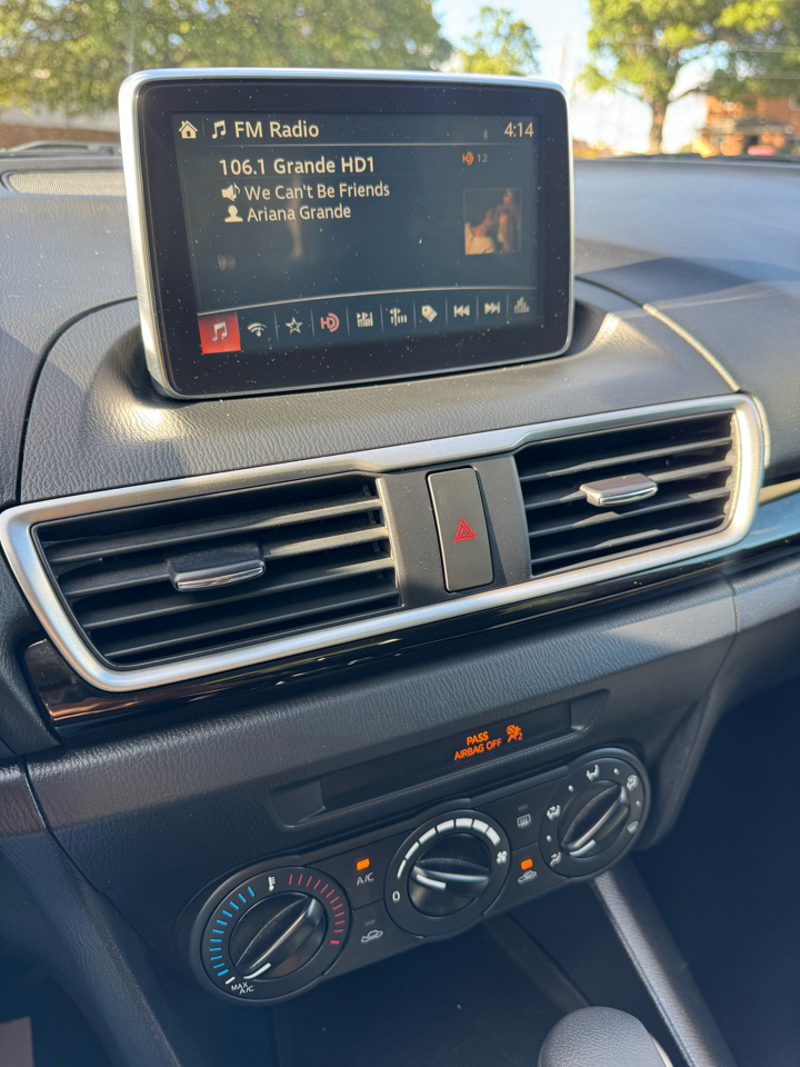 Mazda MAZDA3 i Sport AT 4-Door 2015 Mazda MAZDA3 i Sport AT 4-Door 2015