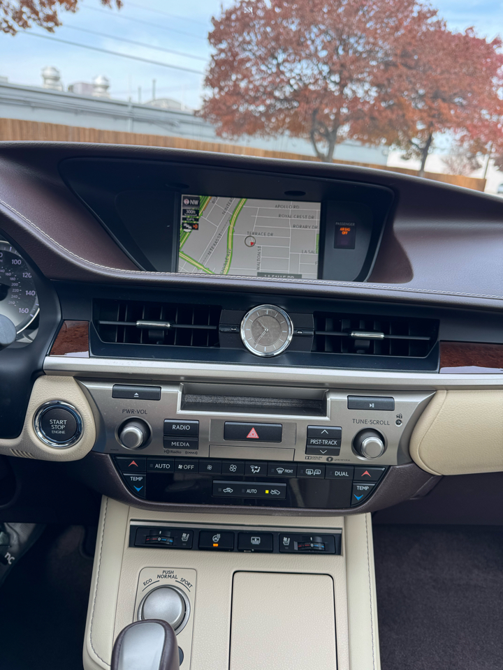 Lexus ES 350 Sedan 2017