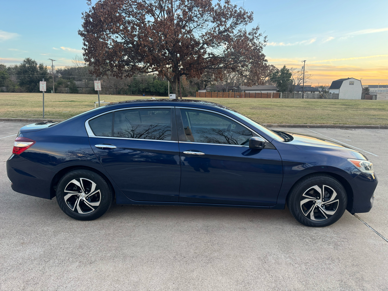 Honda Accord LX Sedan CVT 2016