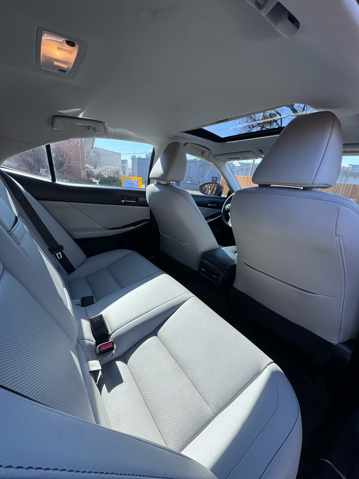 Lexus IS 250 RWD 2014