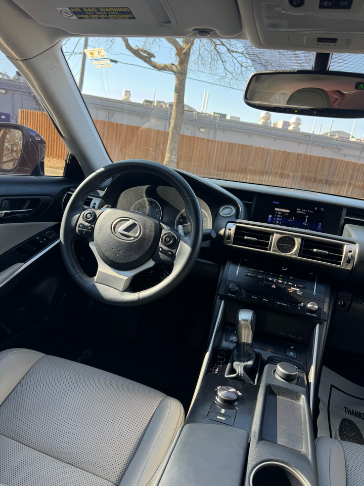 Lexus IS 250 RWD 2014