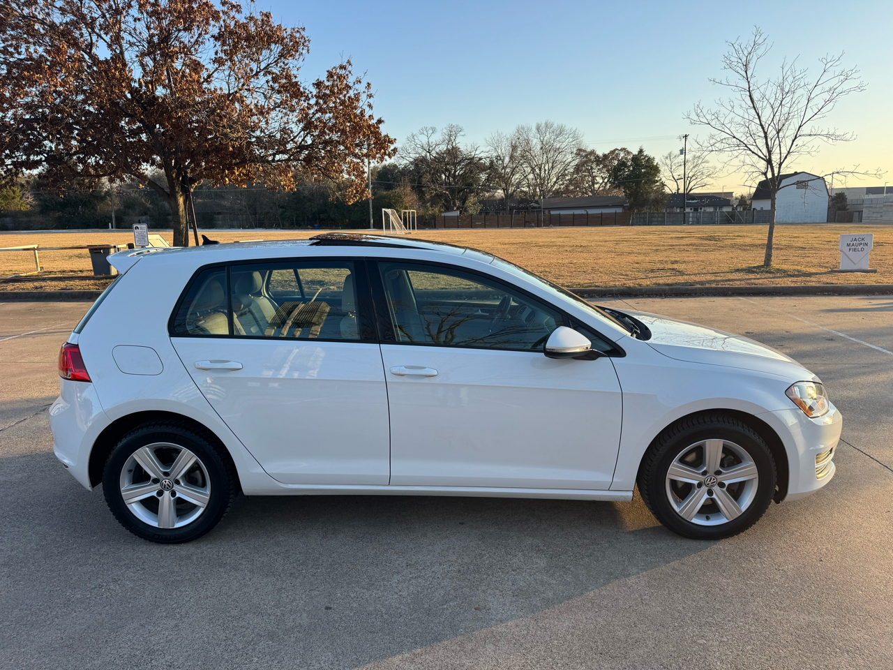 Volkswagen Golf TSI S 6A 2017