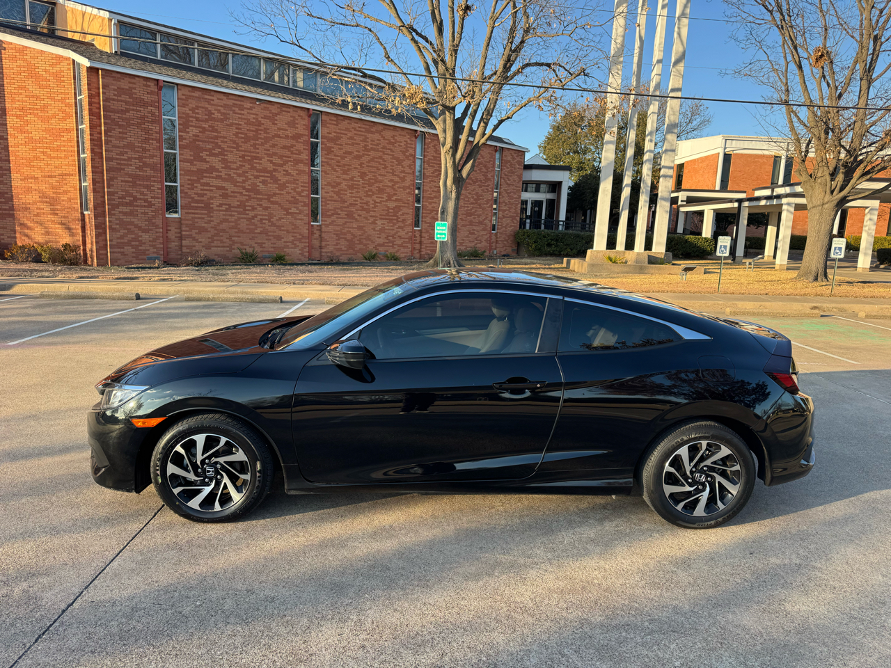 Honda Civic 2dr Cpe LX Auto 2016