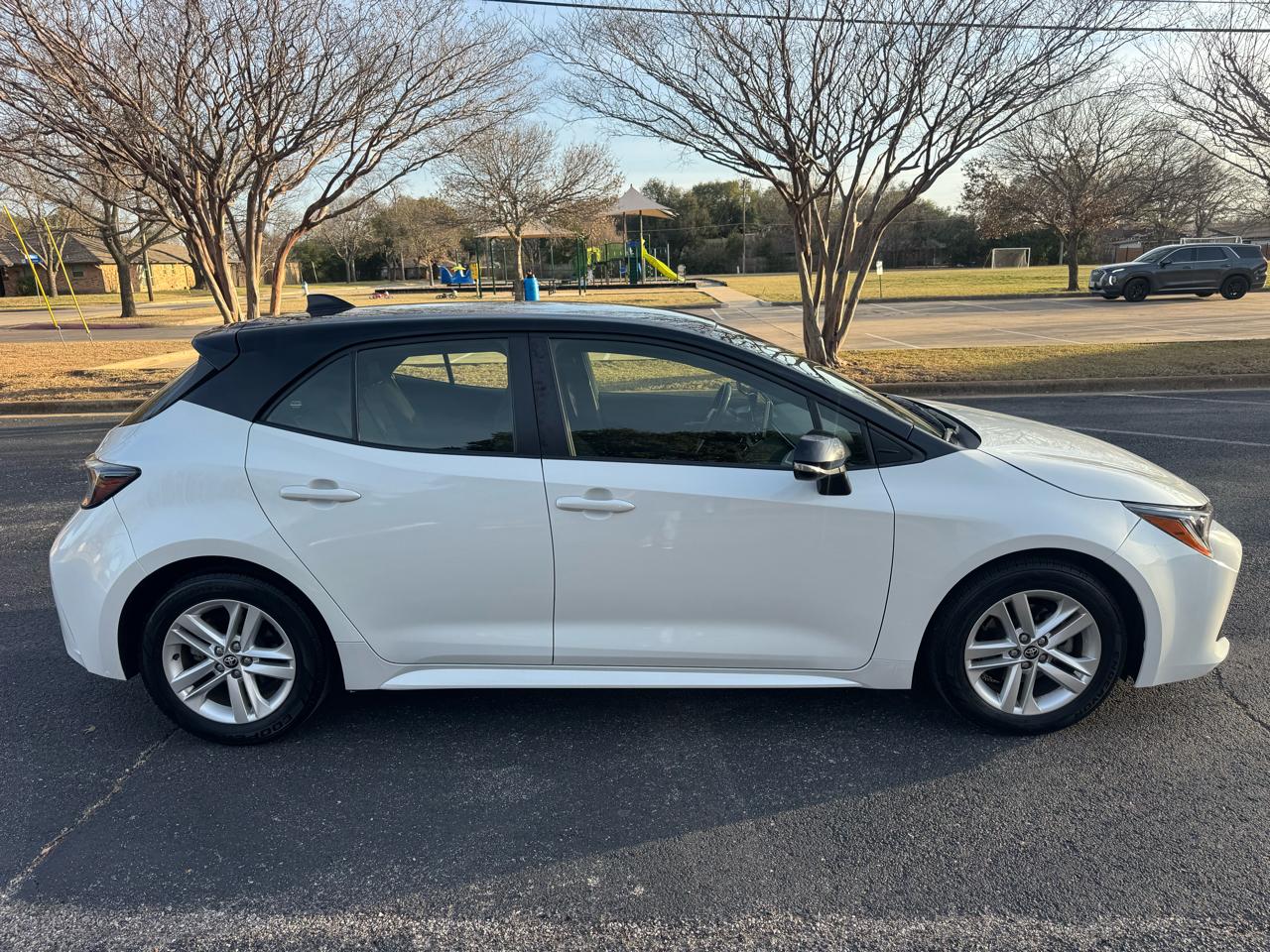 Toyota Corolla SE Hatchback CVT 2022