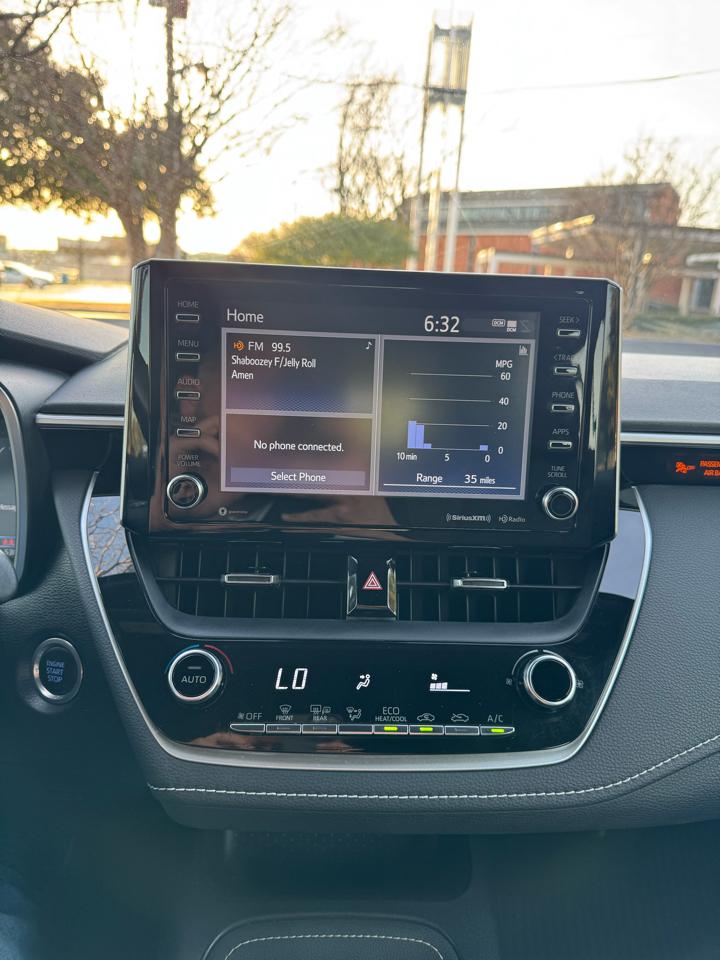 Toyota Corolla SE Hatchback CVT 2022