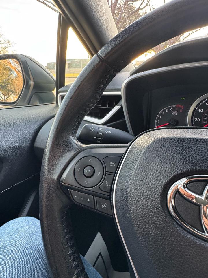 Toyota Corolla SE Hatchback CVT 2022