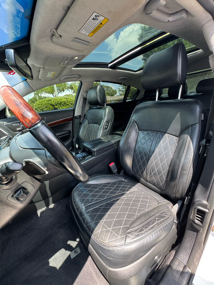 Kia K900 Luxury V8 2017