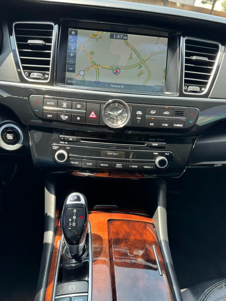 Kia K900 Luxury V8 2017