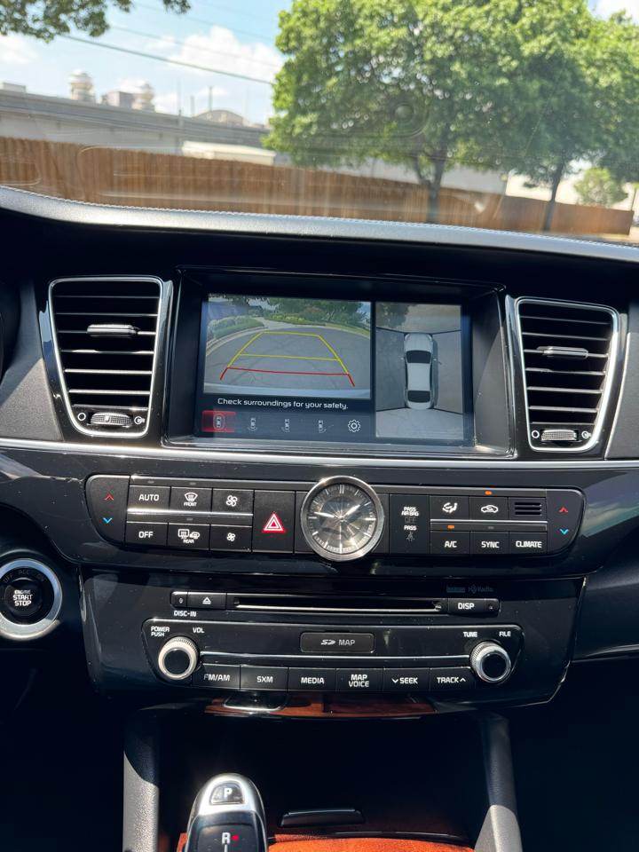 Kia K900 Luxury V8 2017