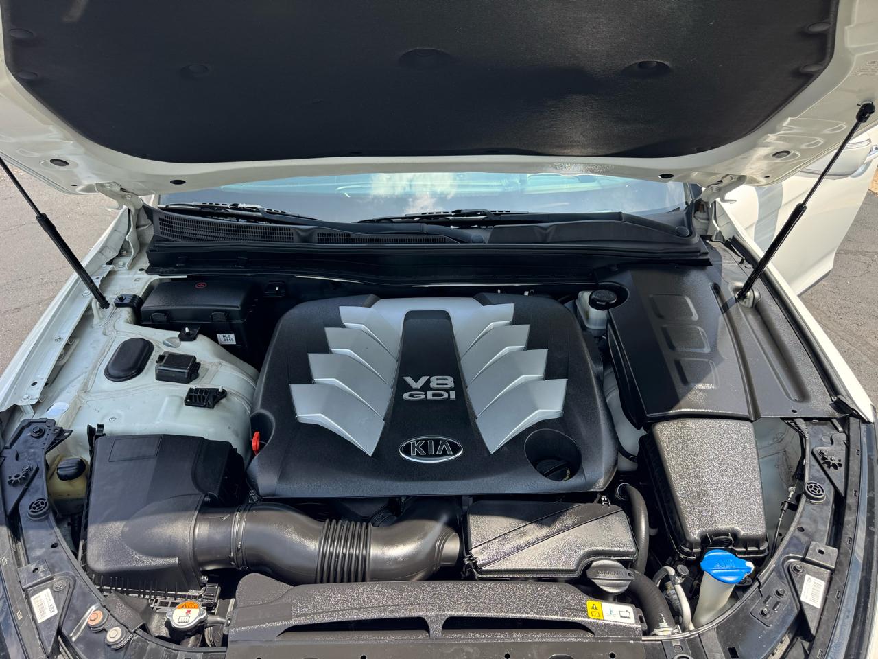 Kia K900 Luxury V8 2017