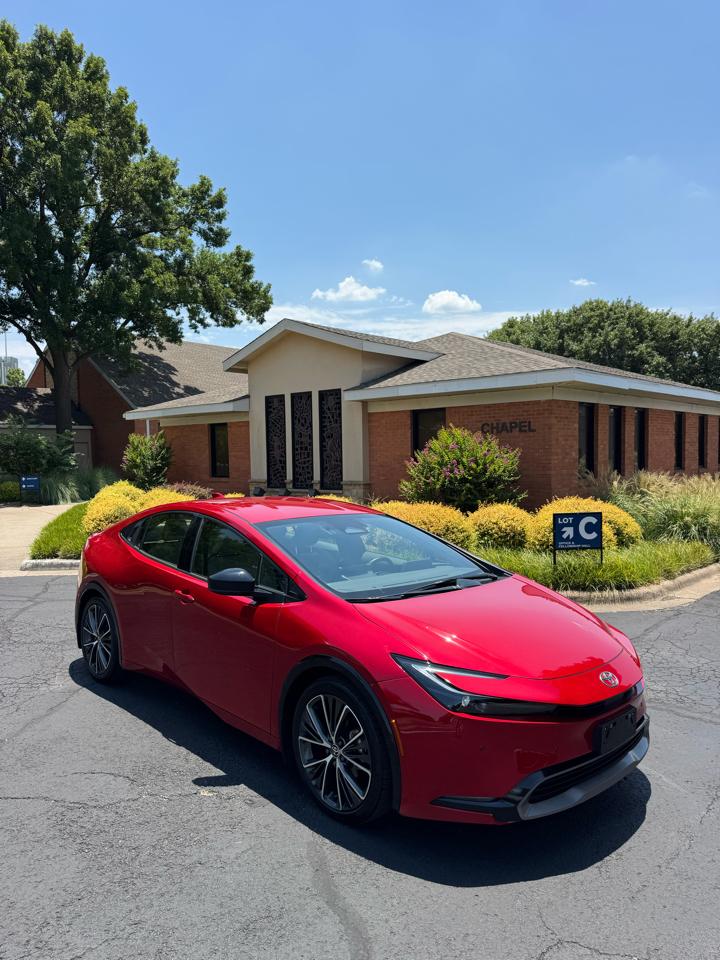 Toyota Prius XLE 2024