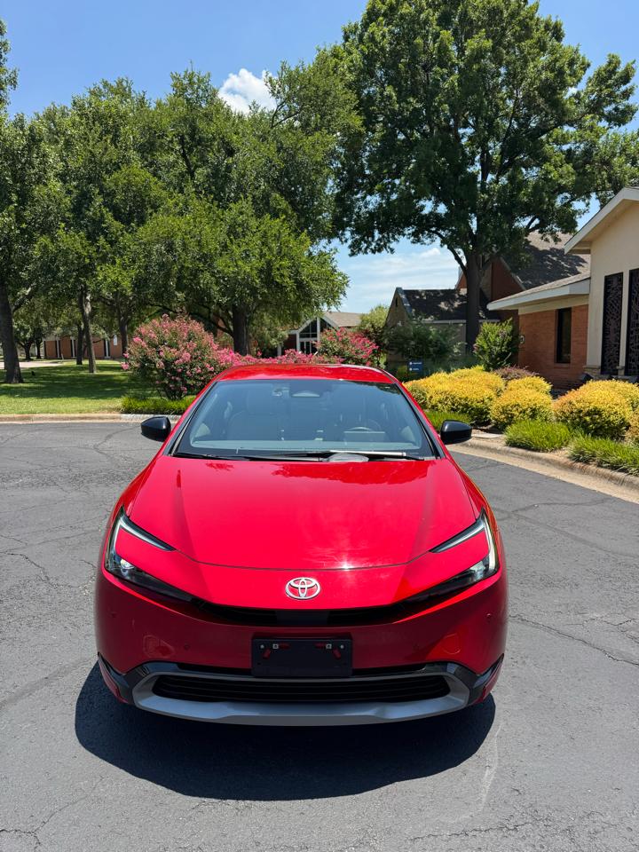 Toyota Prius XLE 2024