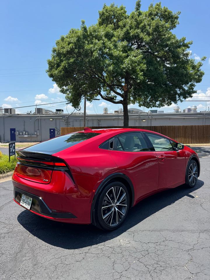 Toyota Prius XLE 2024