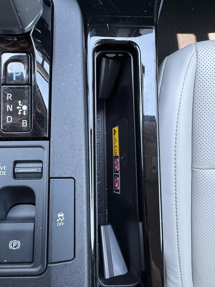 Toyota Prius XLE 2024