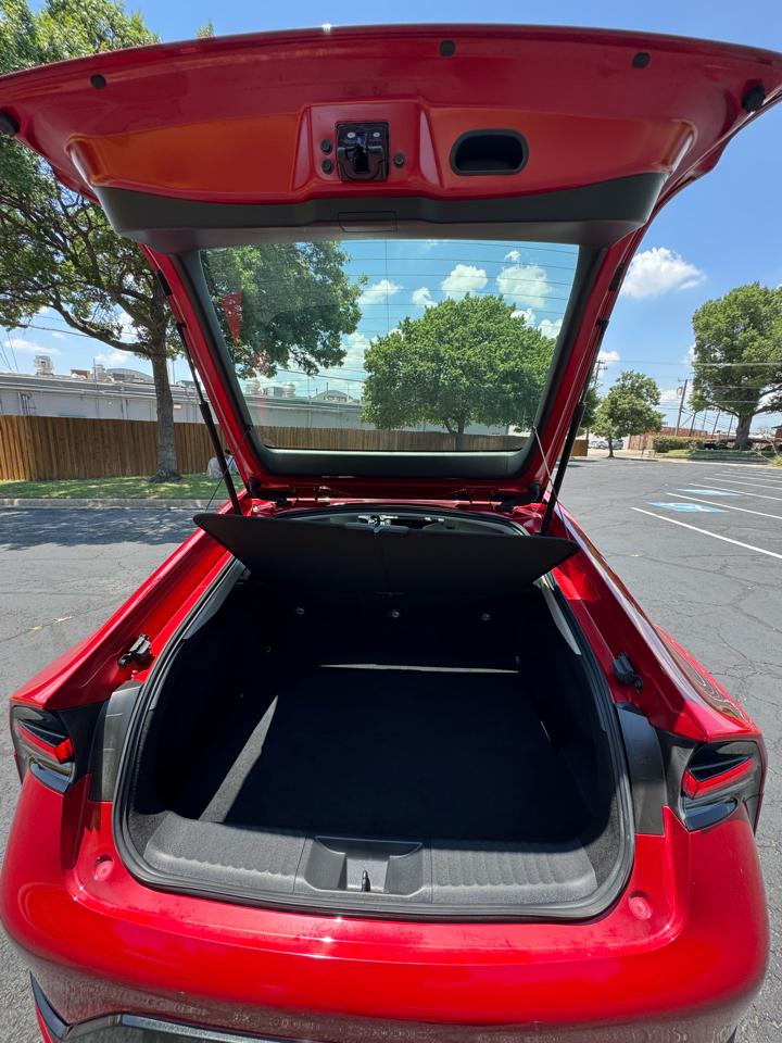 Toyota Prius XLE 2024