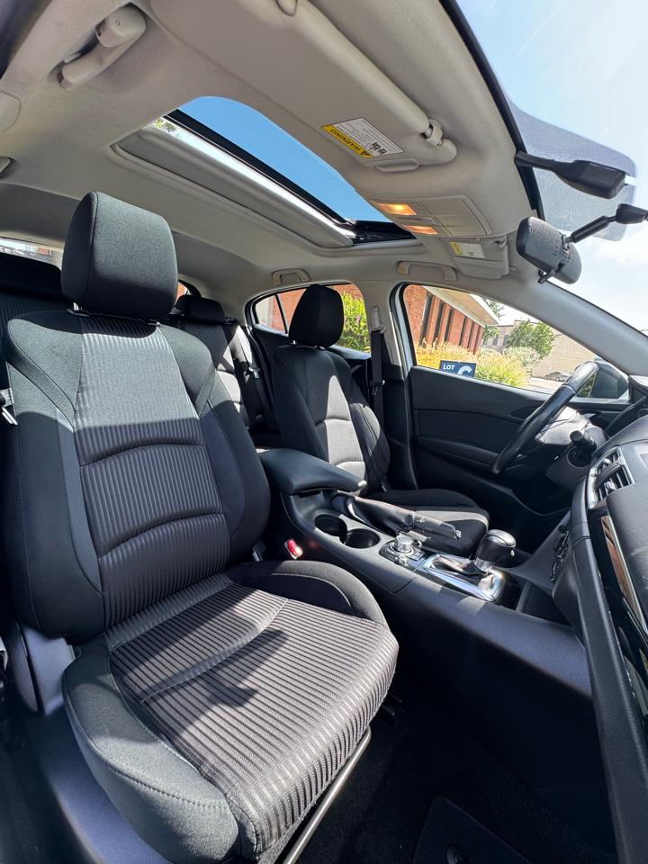 Mazda MAZDA3 i Touring AT 5-Door 2016