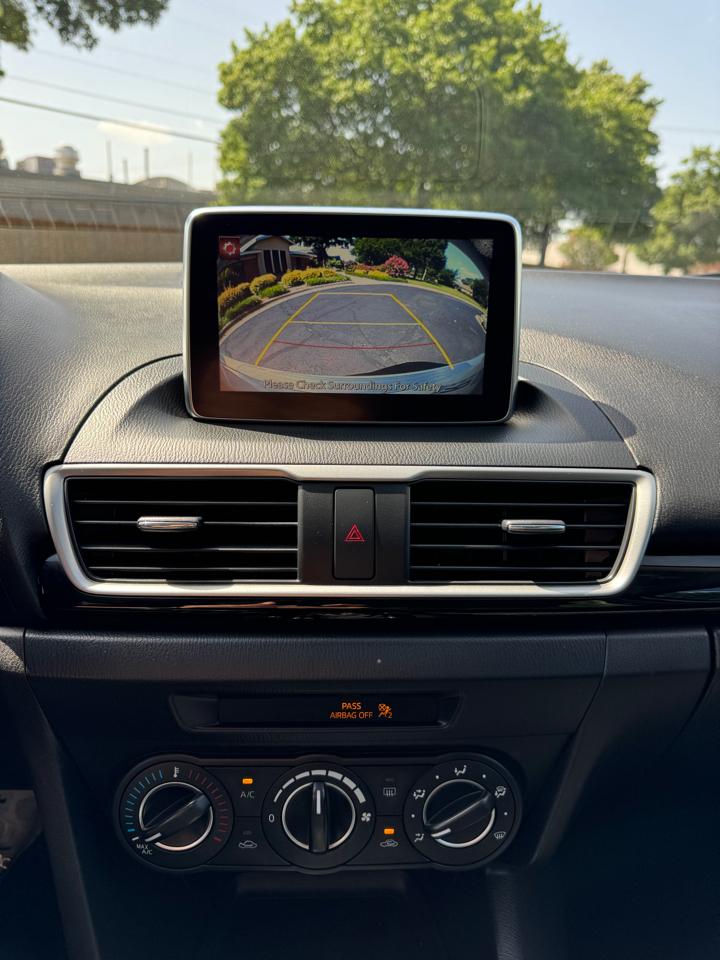 Mazda MAZDA3 i Touring AT 5-Door 2016