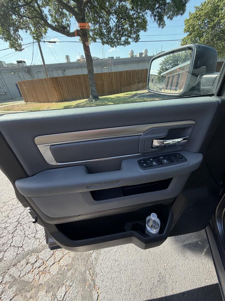 RAM 1500 SLT Quad Cab 2017