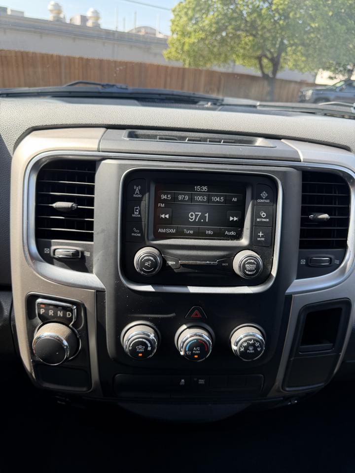 RAM 1500 SLT Quad Cab 2017