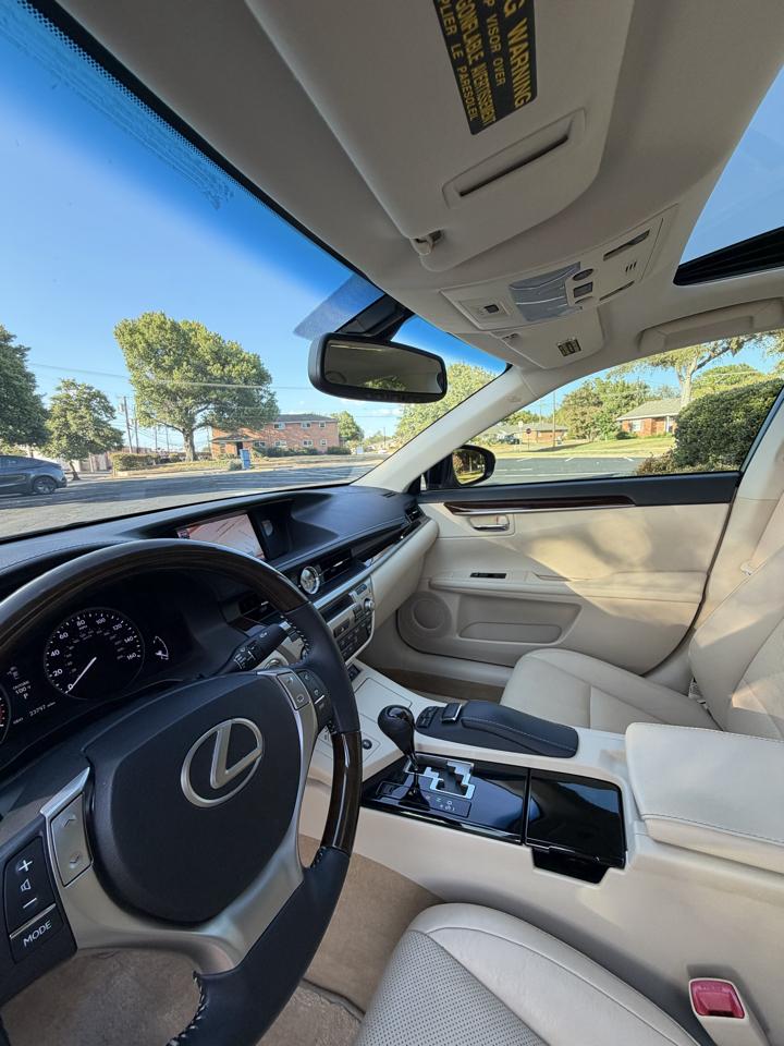 Lexus ES 350 Sedan 2014