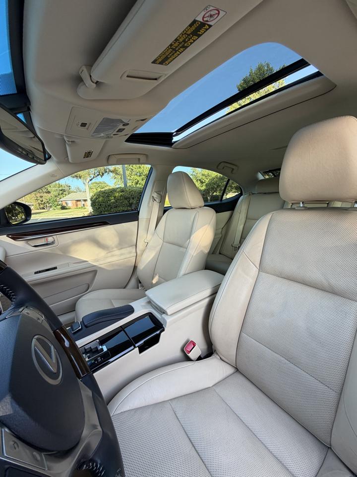 Lexus ES 350 Sedan 2014