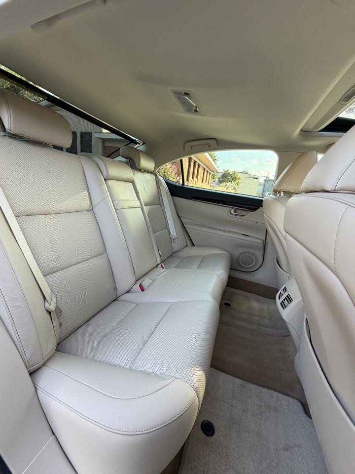 Lexus ES 350 Sedan 2014