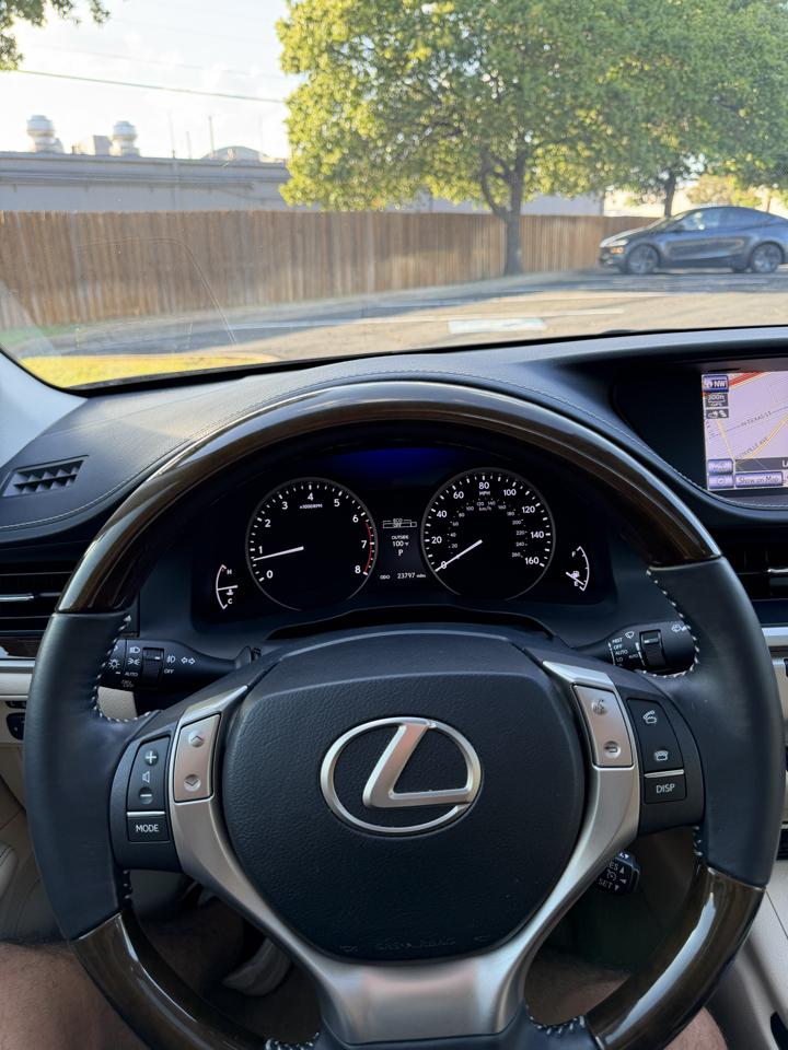 Lexus ES 350 Sedan 2014