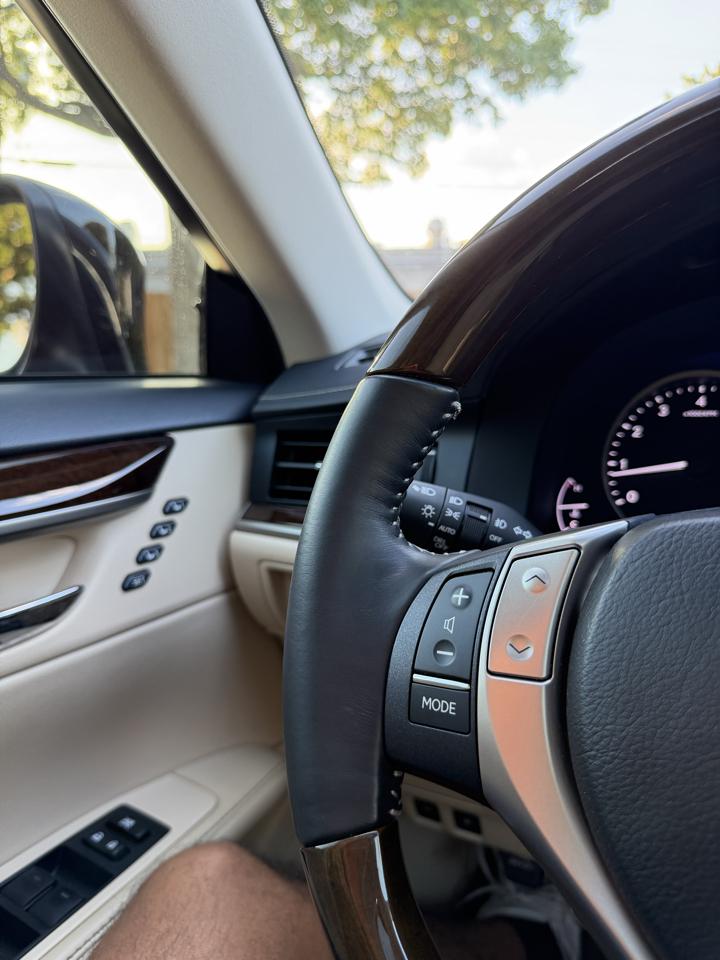 Lexus ES 350 Sedan 2014