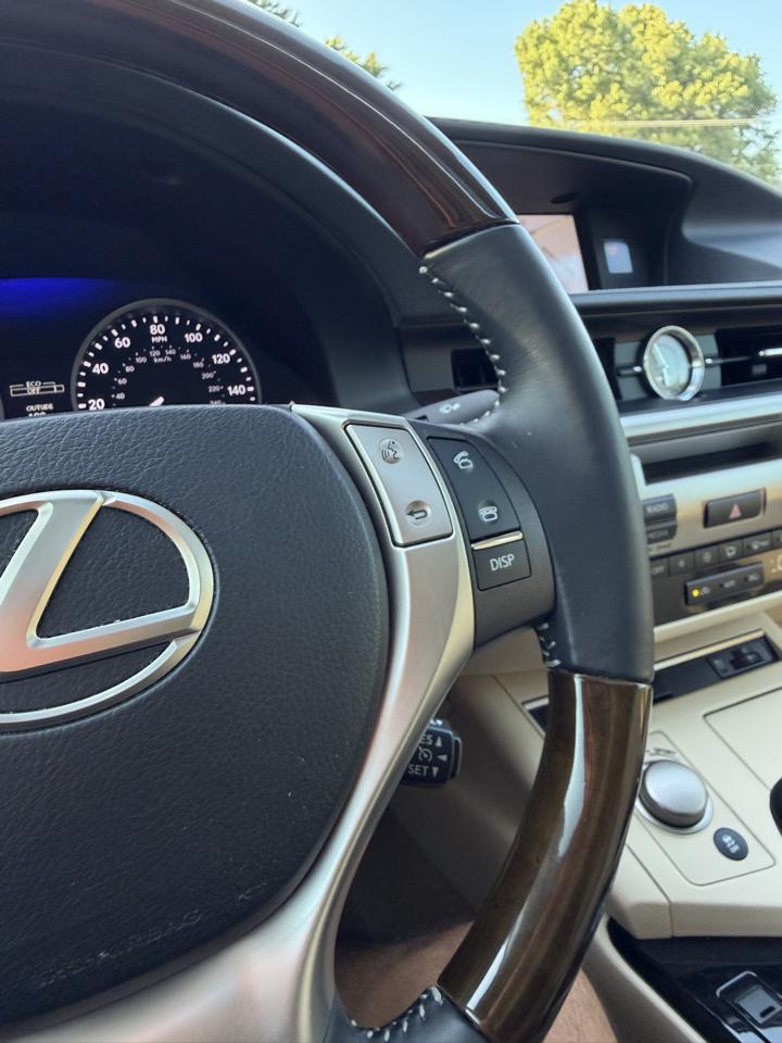 Lexus ES 350 Sedan 2014