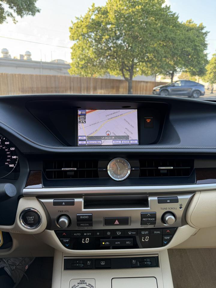 Lexus ES 350 Sedan 2014