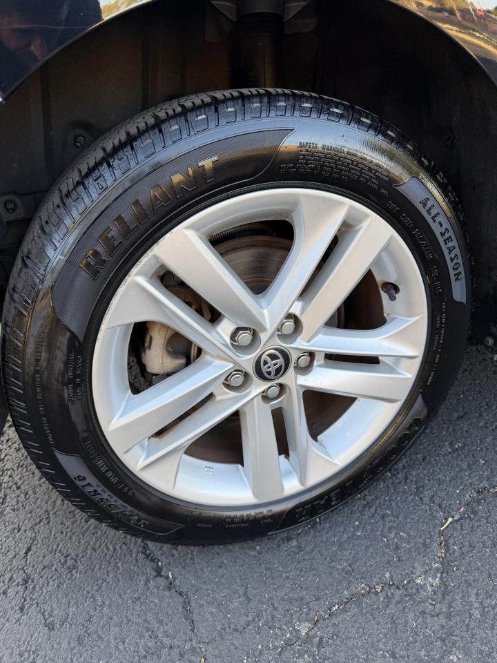 Toyota Corolla XLE CVT 2019