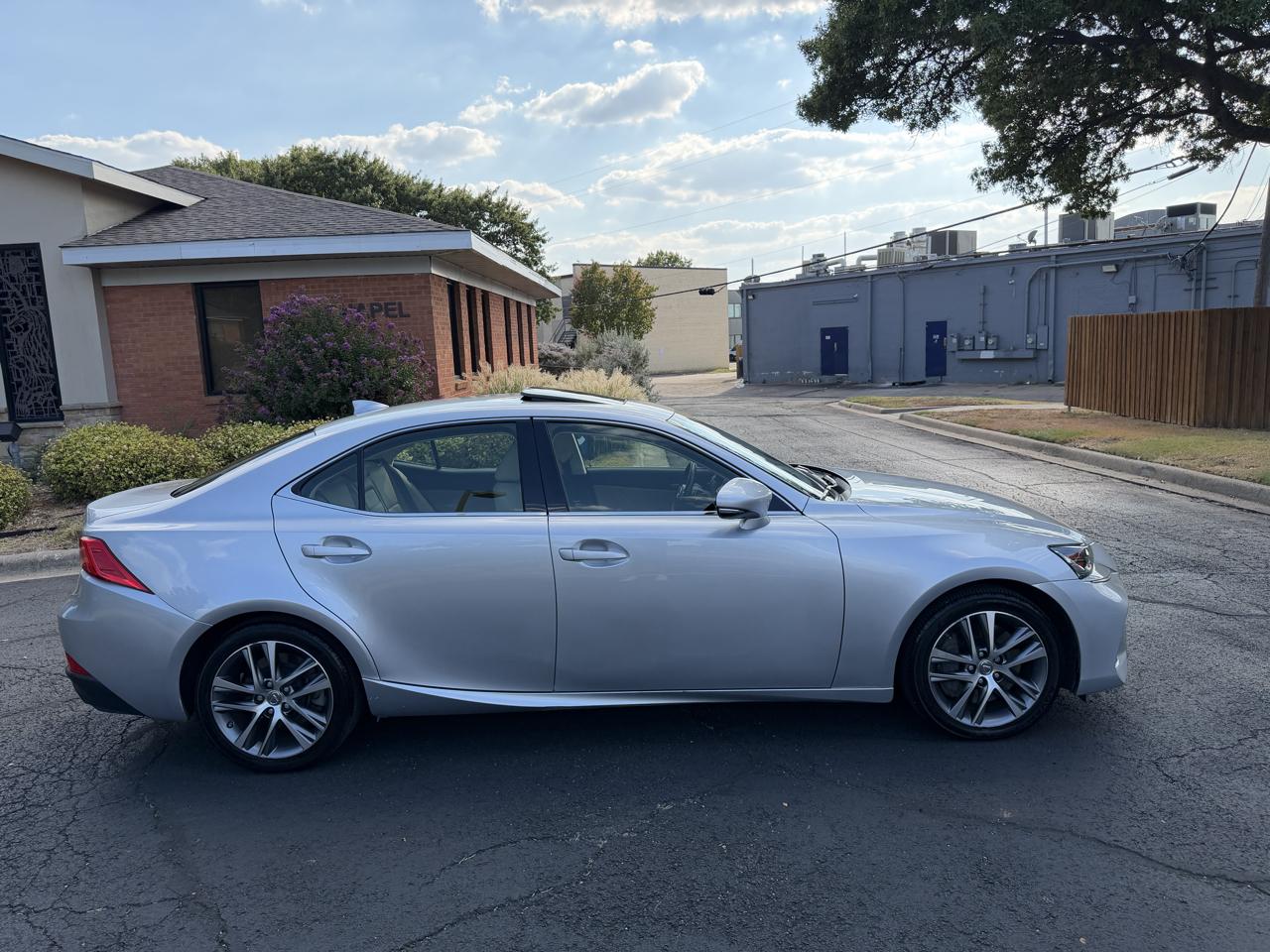 Lexus IS 300 AWD 2018