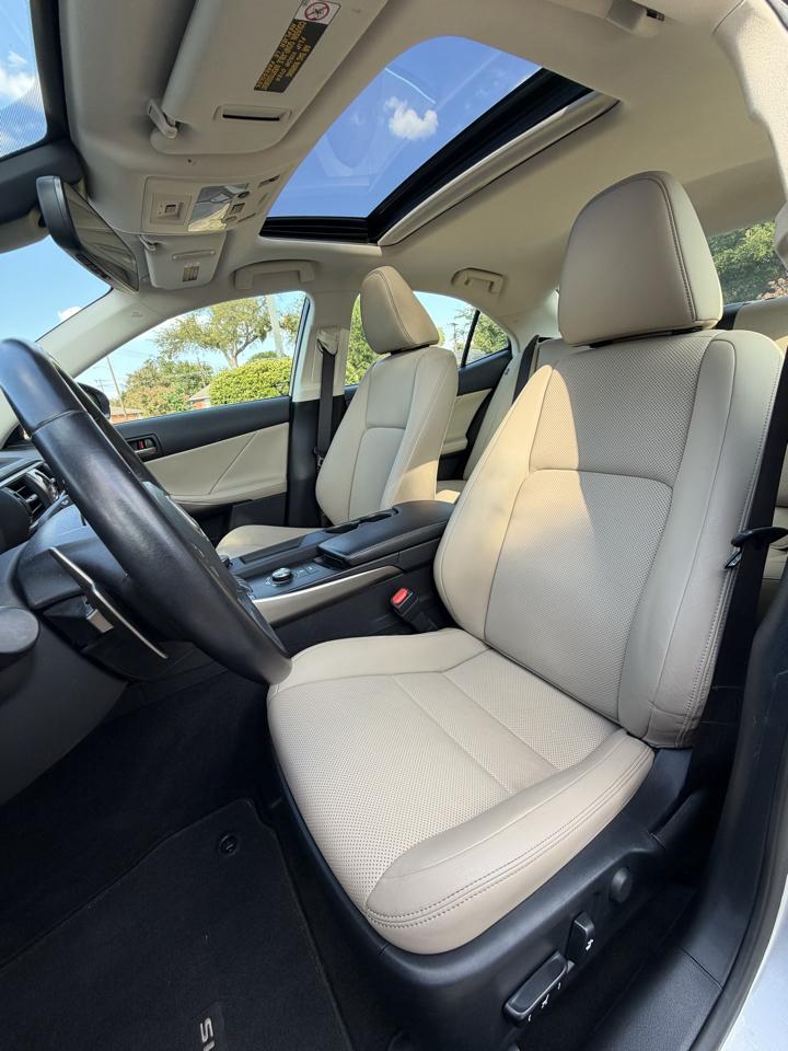 Lexus IS 300 AWD 2018