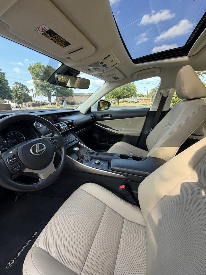 Lexus IS 300 AWD 2018