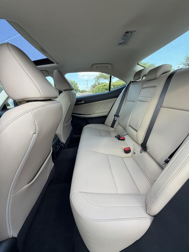 Lexus IS 300 AWD 2018