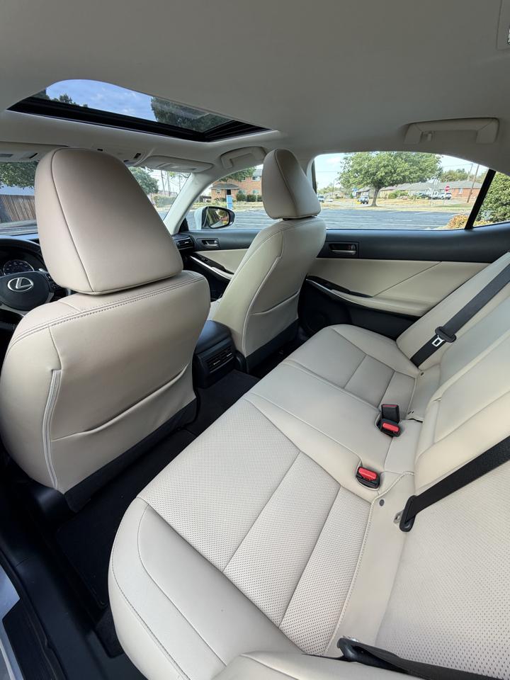 Lexus IS 300 AWD 2018