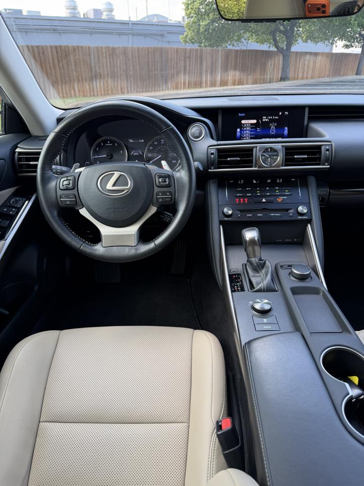 Lexus IS 300 AWD 2018