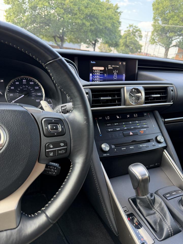 Lexus IS 300 AWD 2018