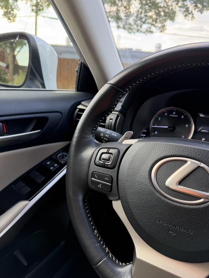 Lexus IS 300 AWD 2018
