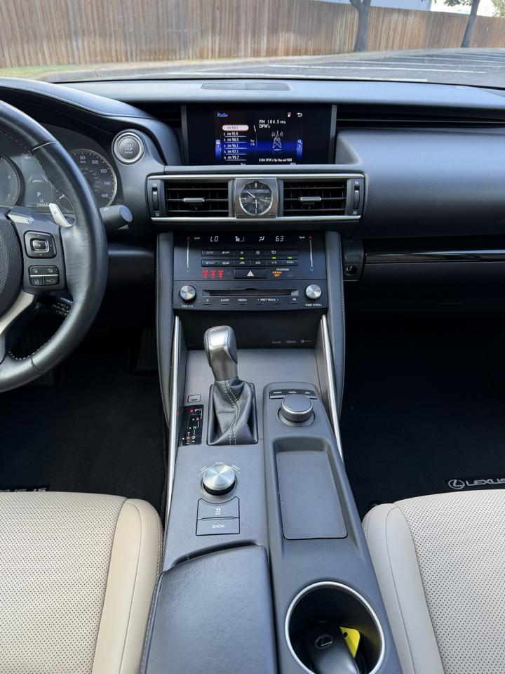 Lexus IS 300 AWD 2018