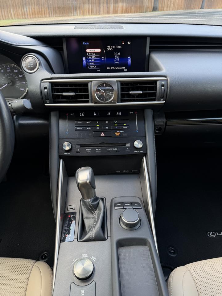 Lexus IS 300 AWD 2018