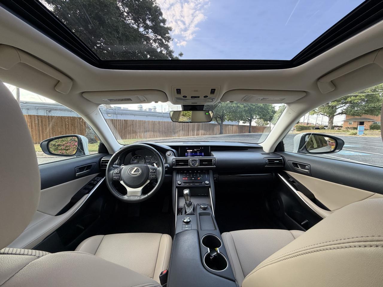 Lexus IS 300 AWD 2018