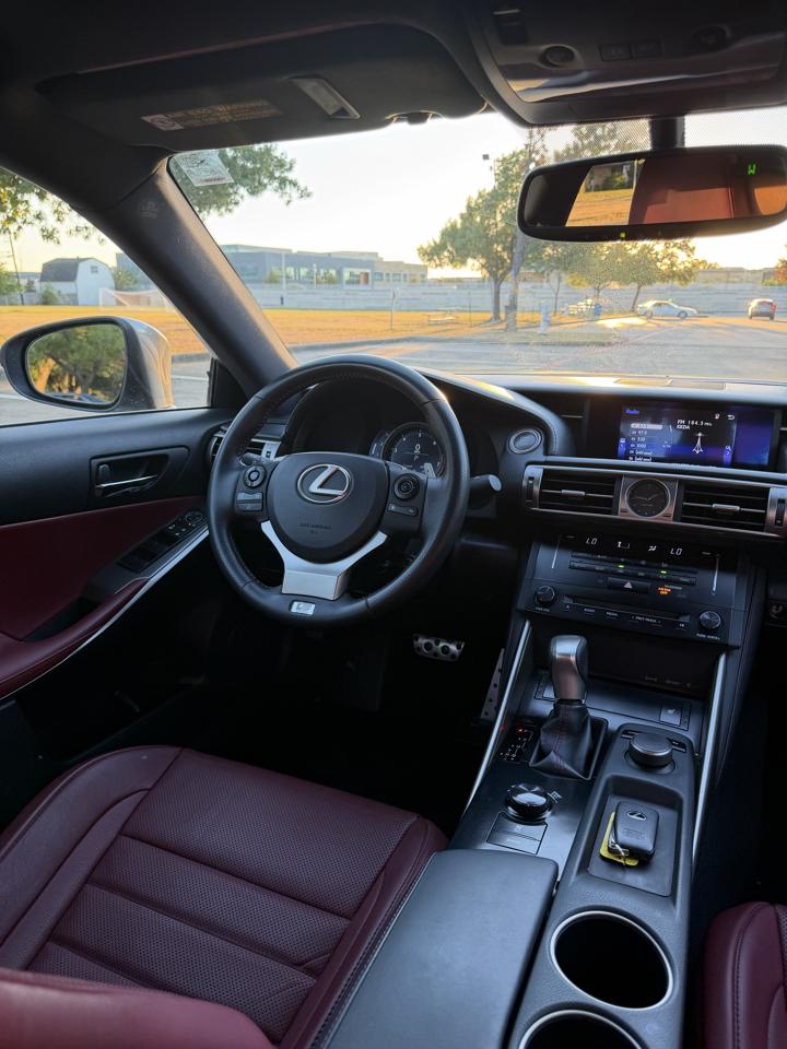 Lexus IS 350 RWD 2014