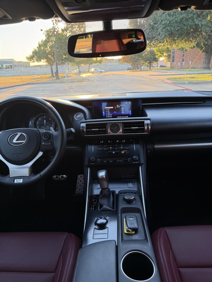 Lexus IS 350 RWD 2014