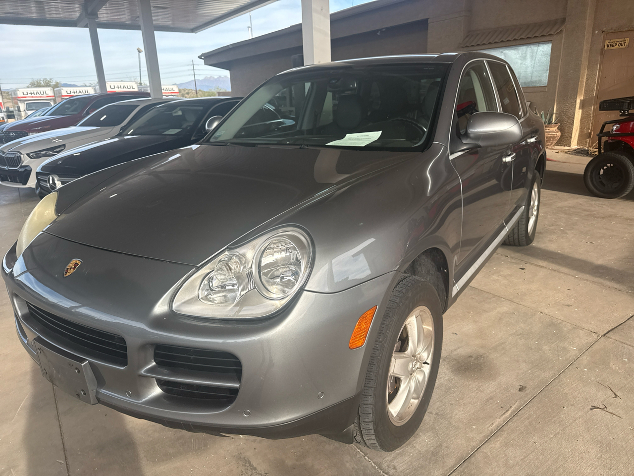 2004 Porsche Cayenne Base