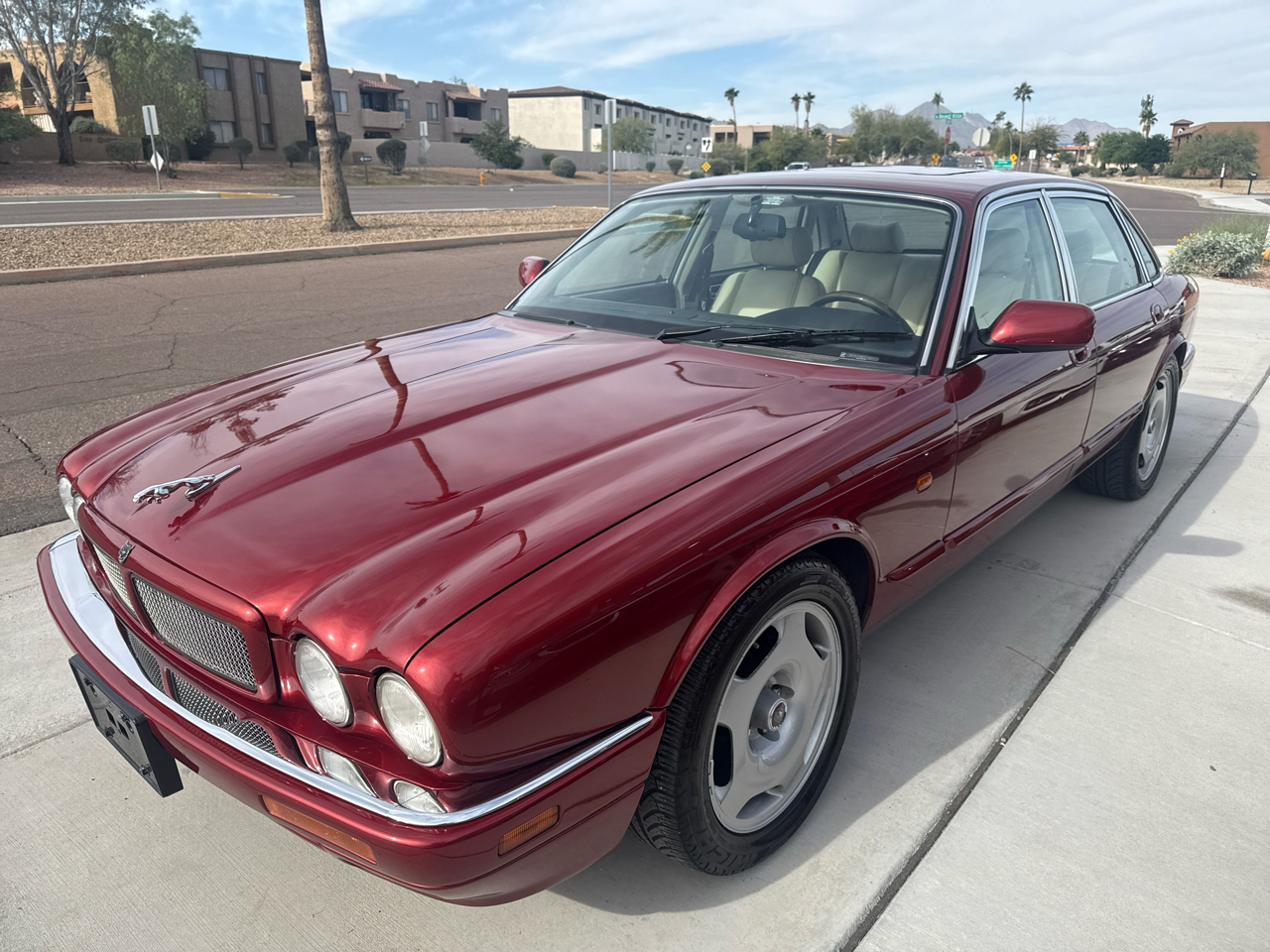 1995 Jaguar XJ Sedan XJR