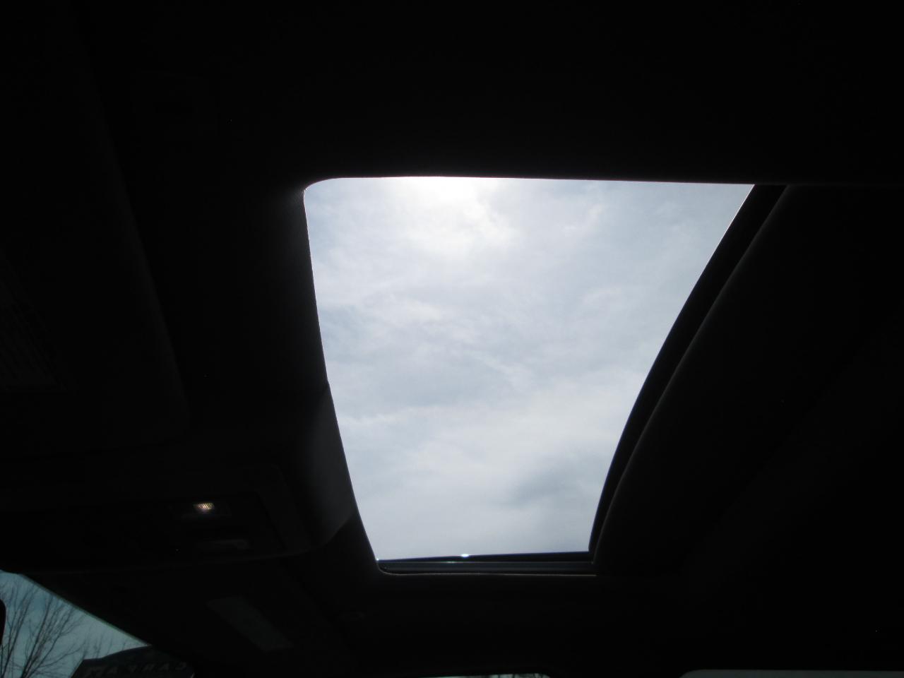 RAM 1500 Laramie Crew Cab SWB 4WD 2018