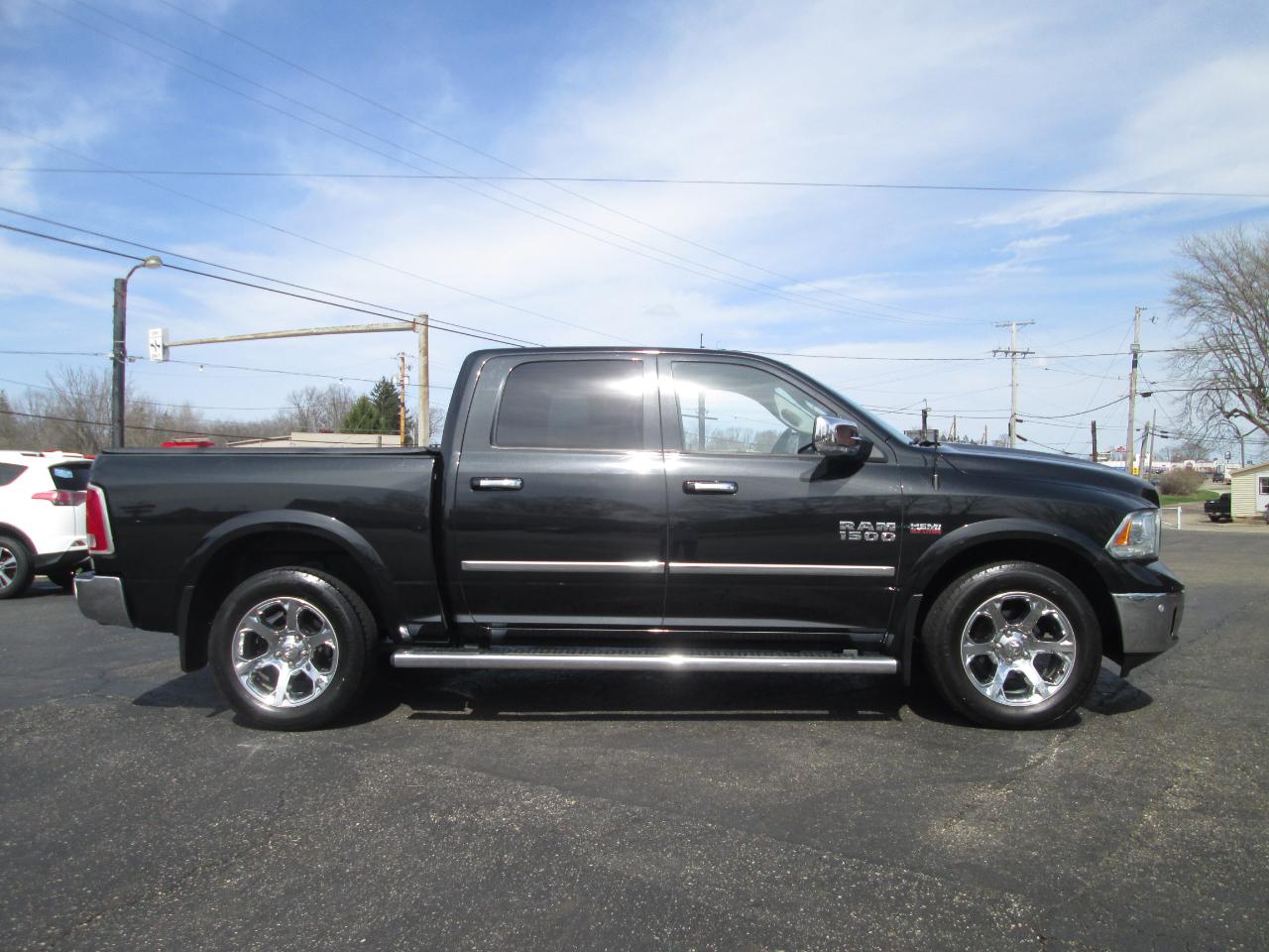 RAM 1500 Laramie Crew Cab SWB 4WD 2018