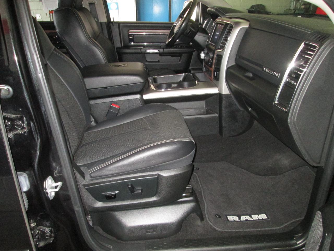 RAM 1500 Laramie Crew Cab SWB 4WD 2018