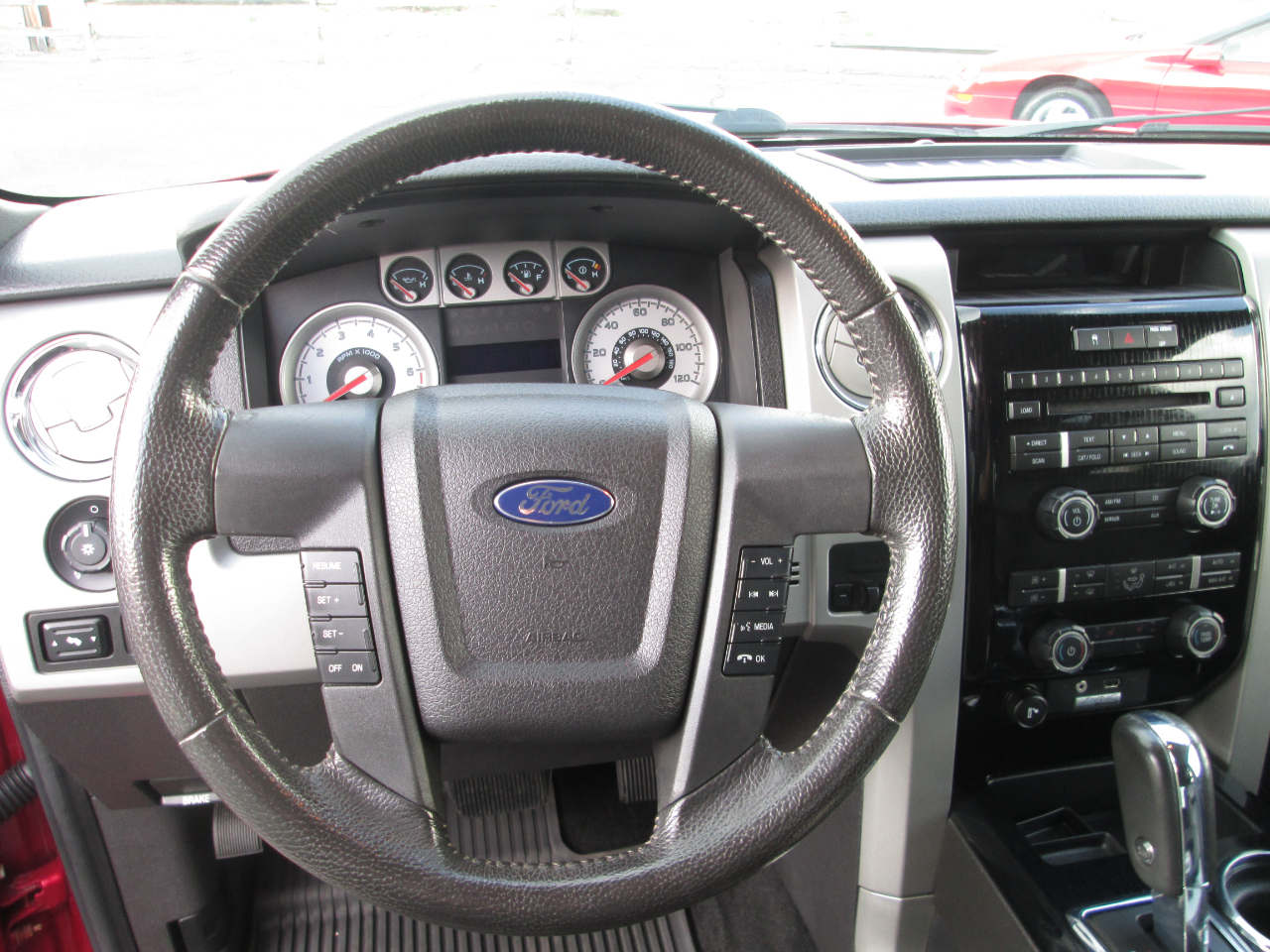 2010 Ford F-150 Lariat photo 31